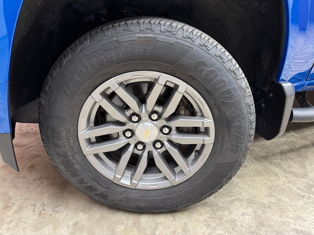 Used 2023 Blue Chevrolet LT image 27