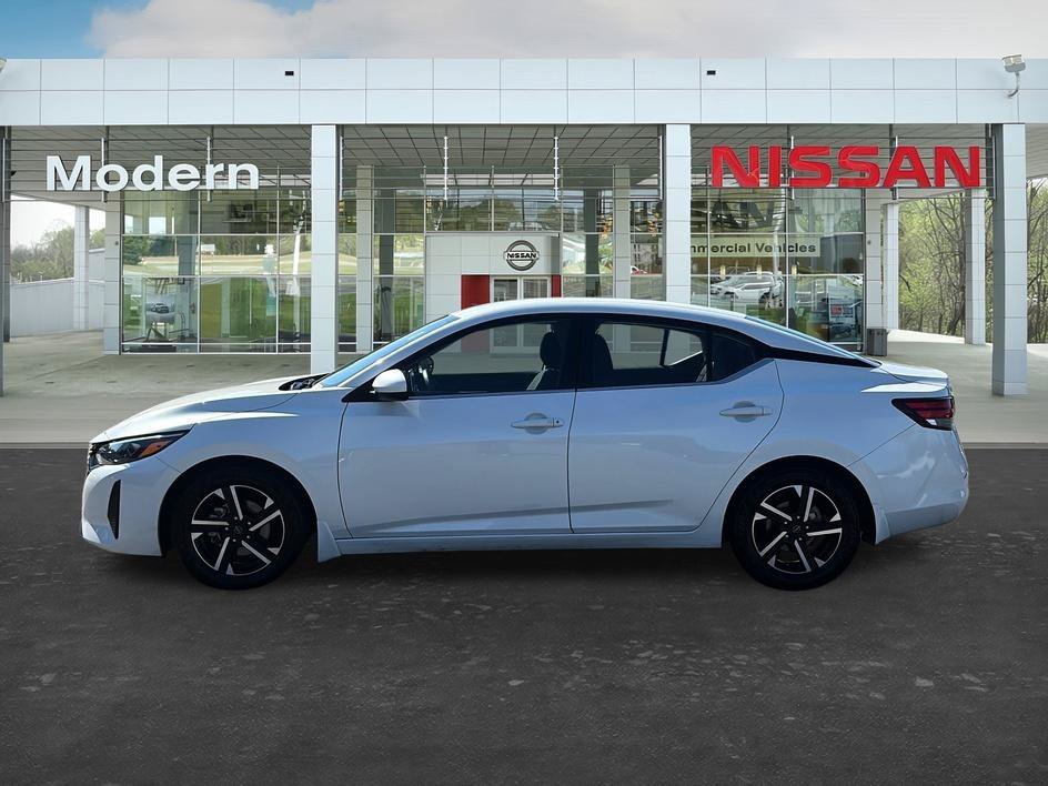 Used 2025 Aspen White Tricoat Nissan SV image 2