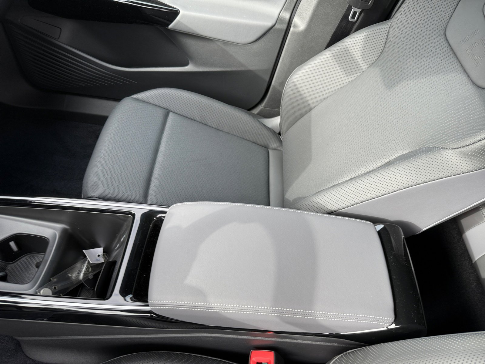 New 2026 Opal White Pearl Volkswagen Pro S image 14