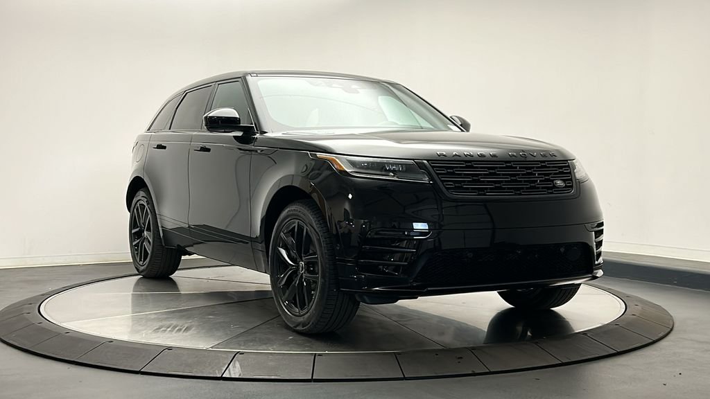 Used 2026 Santorini Black Metallic Land Rover Dynamic SE image 7