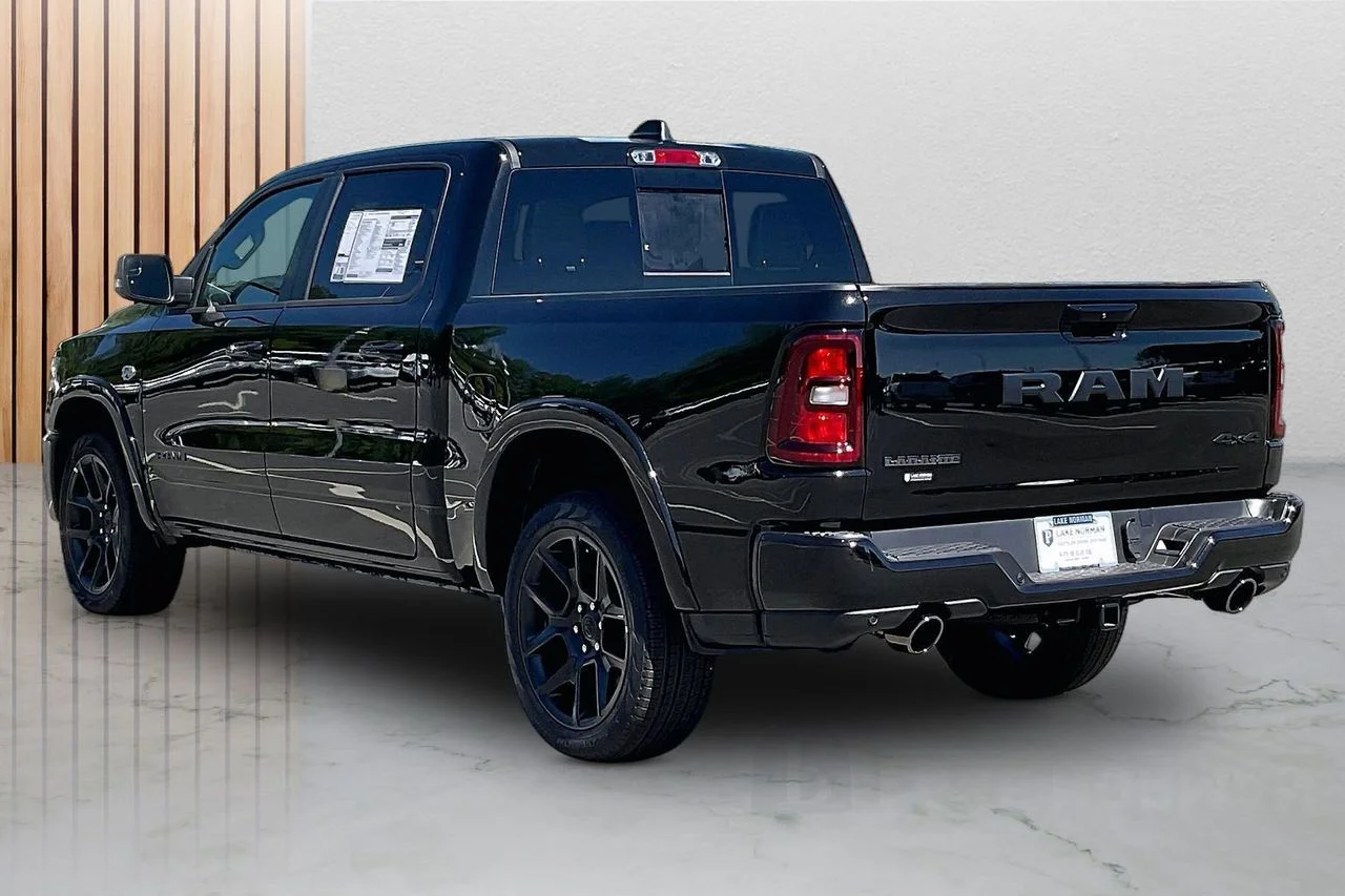 New 2026 Diamond Black Crystal Pearl-Coat Exterior Paint RAM Laramie image 7
