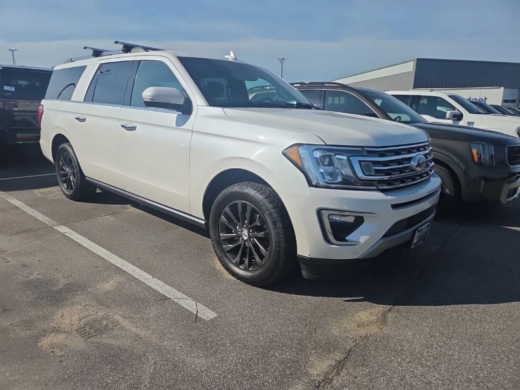 Used 2019 White Platinum Tri-Coat Metallic Ford Limited image 9