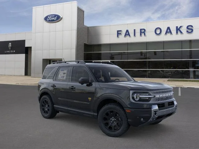 New 2025 Shadow Black Ford Badlands image 7