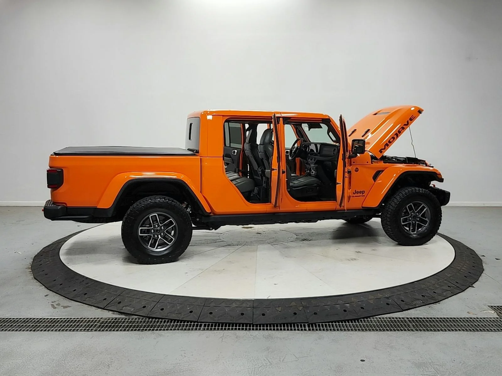 Used 2025 JOOSE Jeep Mojave image 17