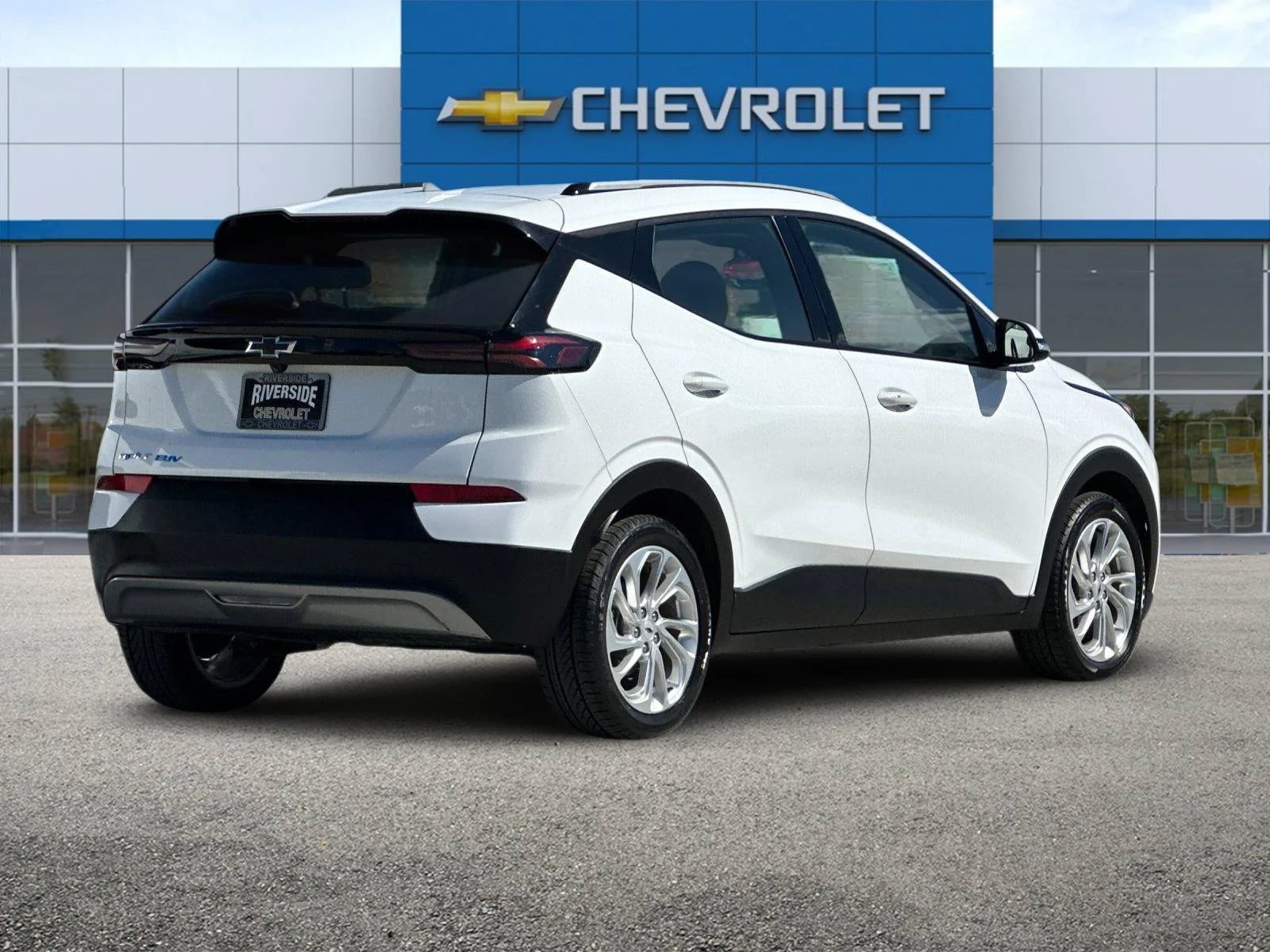 Used 2023 SUMMIT WHITE Chevrolet LT image 4