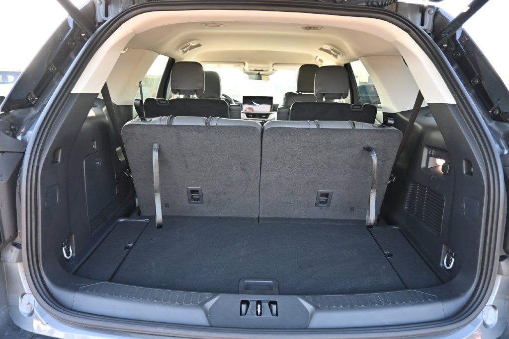 Certified Used 2025 Gray Metallic Ford Active image 12