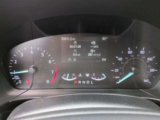 Used 2021 Red Ford SE image 12