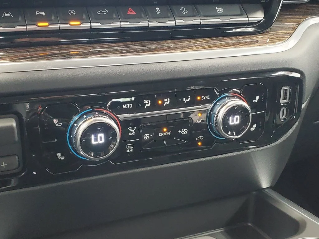 New 2026 Summit White GMC Elevation image 18