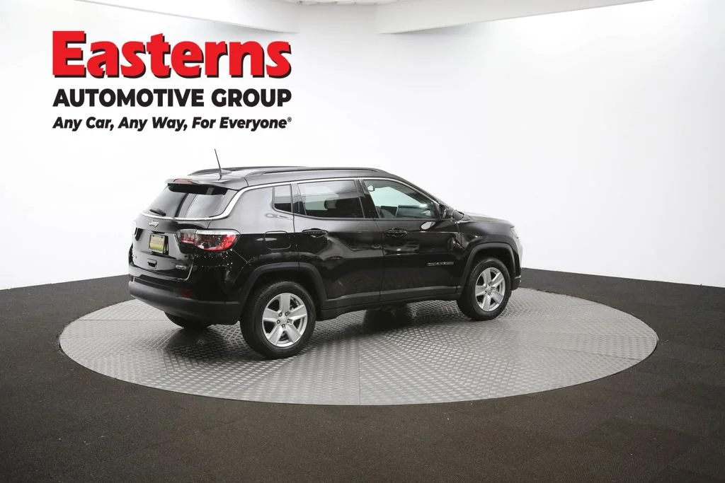 Used 2022 Black Jeep Latitude image 40