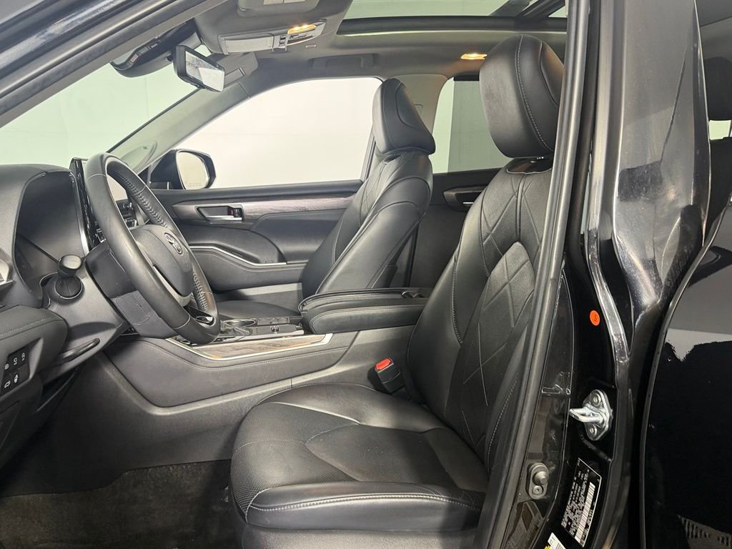 2024 Toyota Highlander Platinum - Photo 18