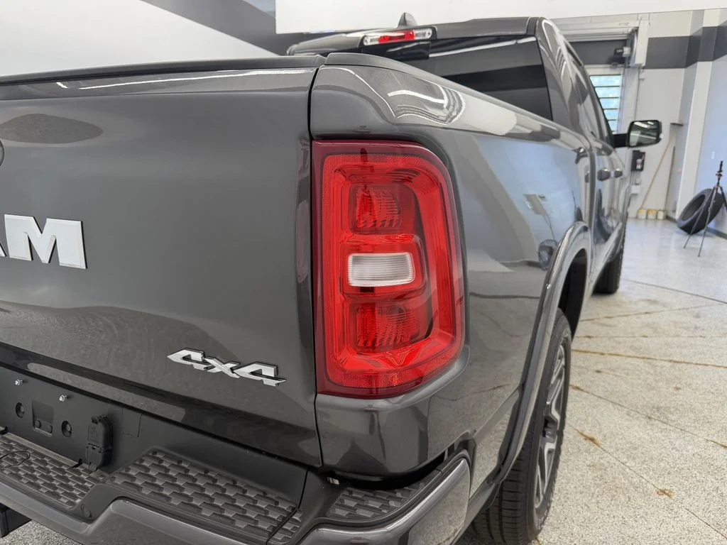 New 2026 Granite Crystal Metallic Clear-Coat Exterior Paint Ram Laramie image 15