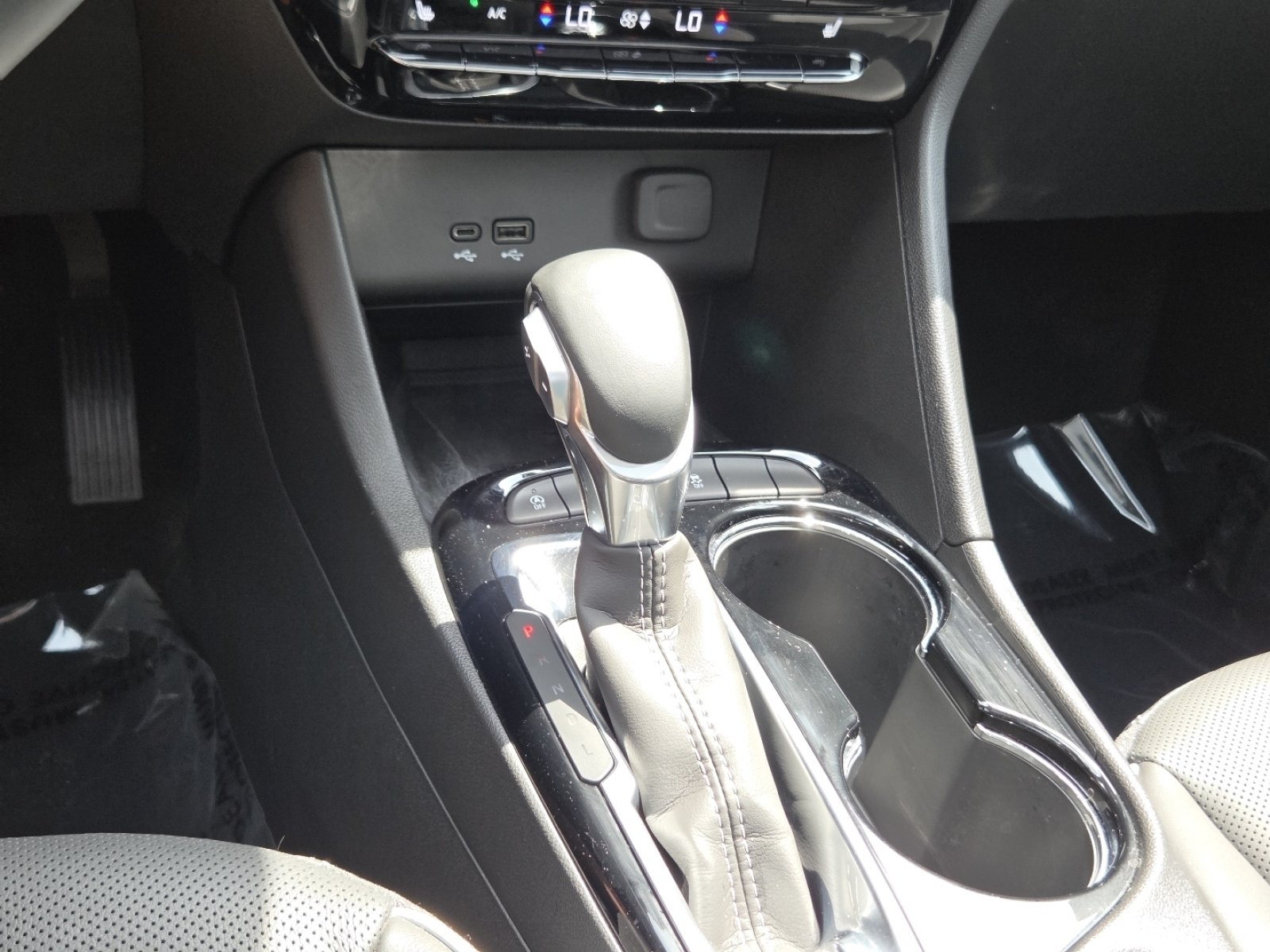 Used 2024 Gray Metallic Buick Avenir image 36