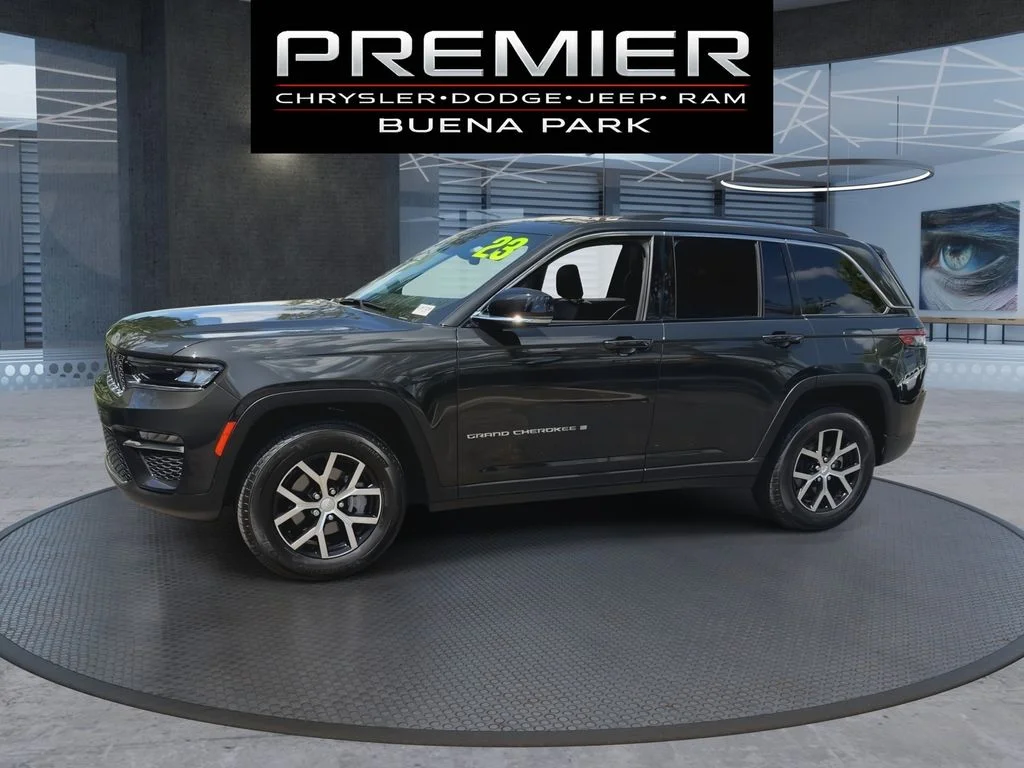 Used 2023 Brown Jeep Limited image 4