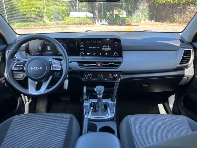 Used 2025 Dark Ocean Blue Kia LX image 11
