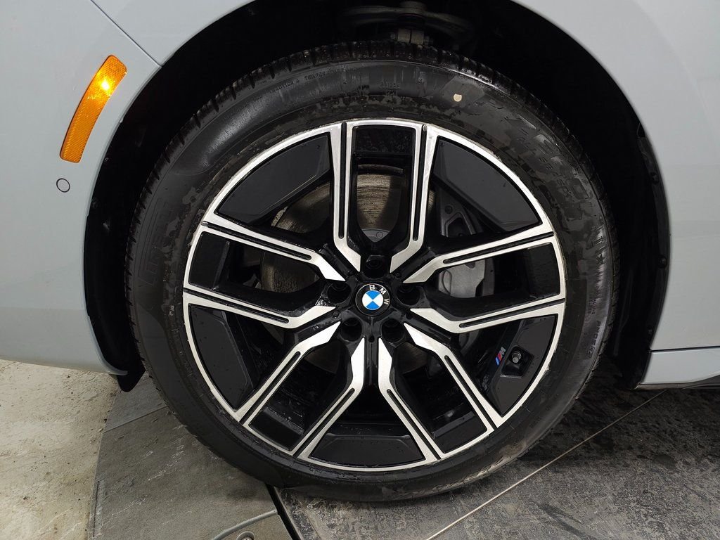 Used 2026 Gray Metallic BMW 740i xDrive image 7