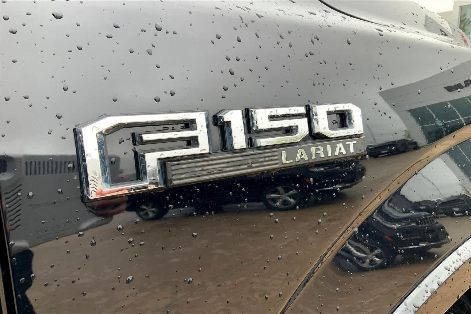 Used 2020 Agate Black Metallic Ford LARIAT image 11