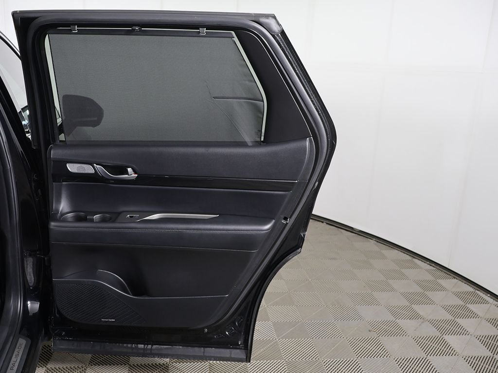 Used 2021 Black Hyundai Limited image 31