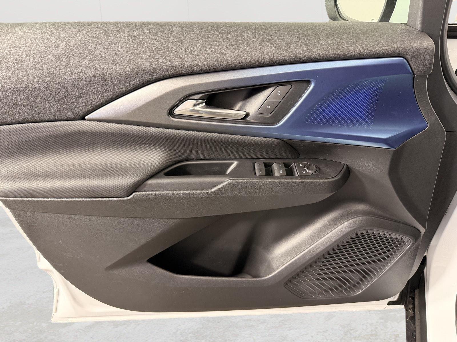 2026 Chevrolet Equinox EV 2LT - Photo 16