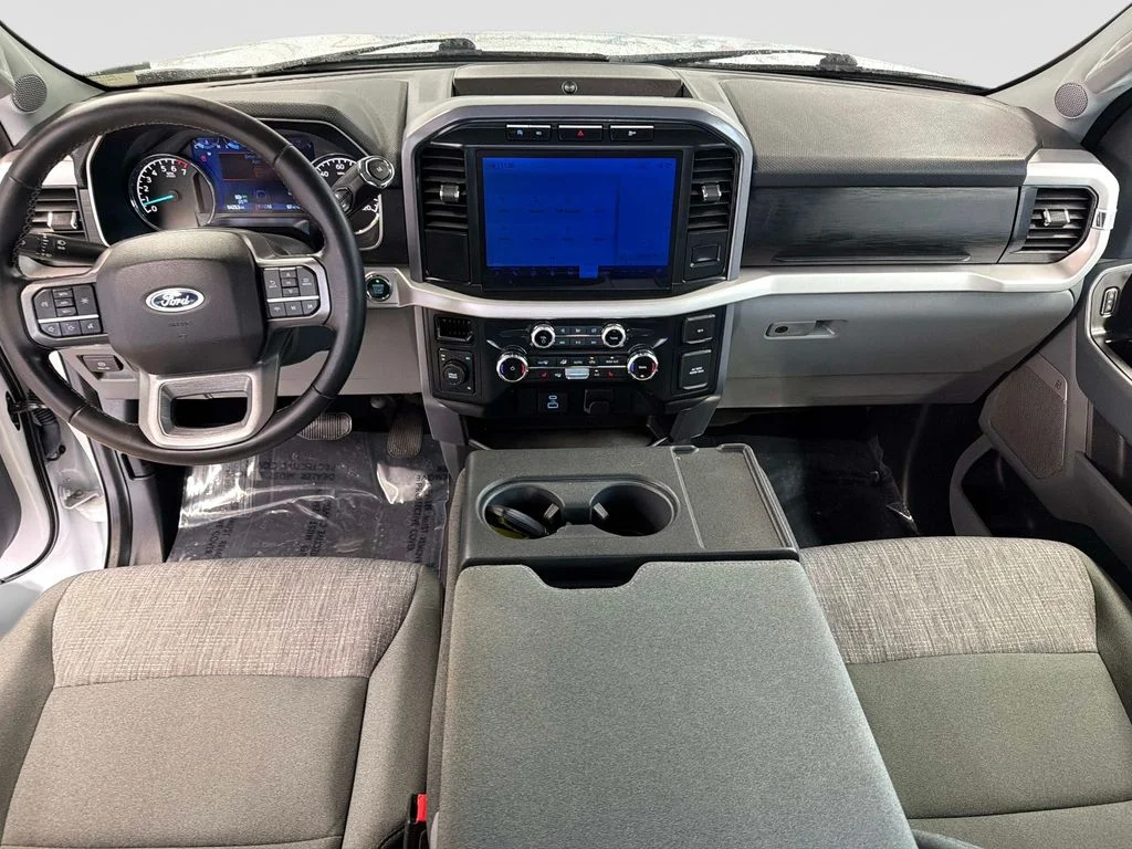 Used 2023 Oxford White Ford XLT image 16