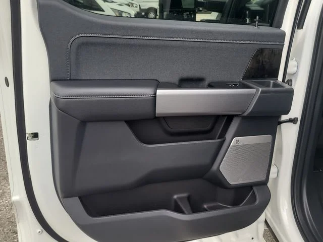 New 2025 White Metallic Ford Lariat image 12