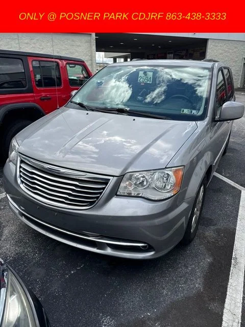 2016 Chrysler Town & Country Touring