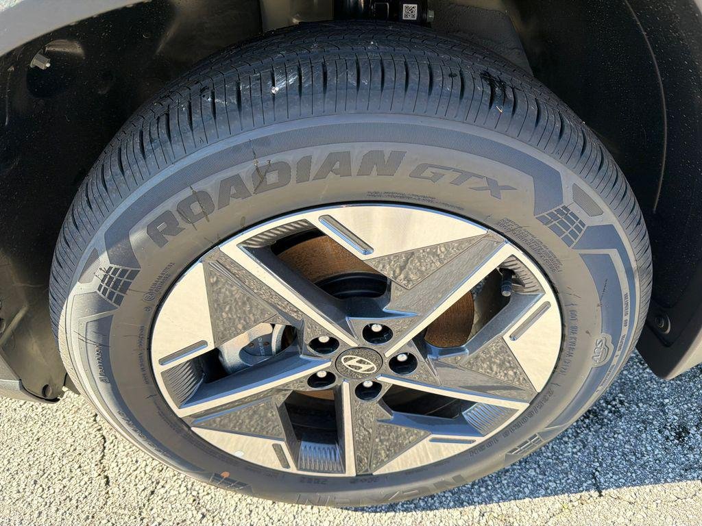 New 2026 White Hyundai SEL AWD image 11