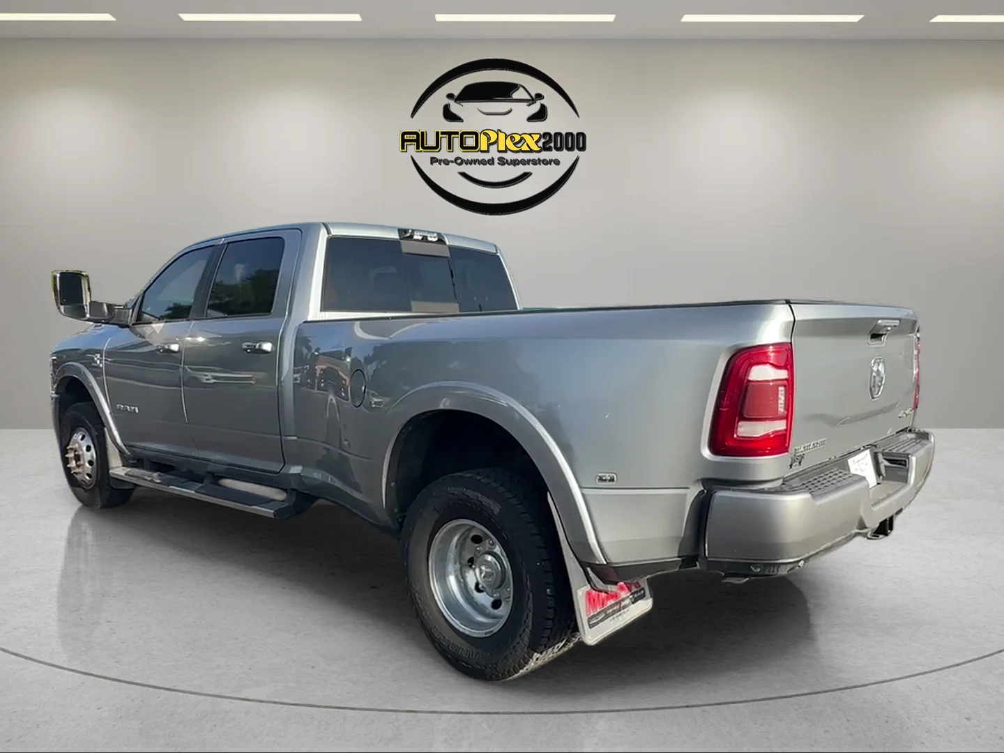 Used 2021 Silver Ram Laramie image 5