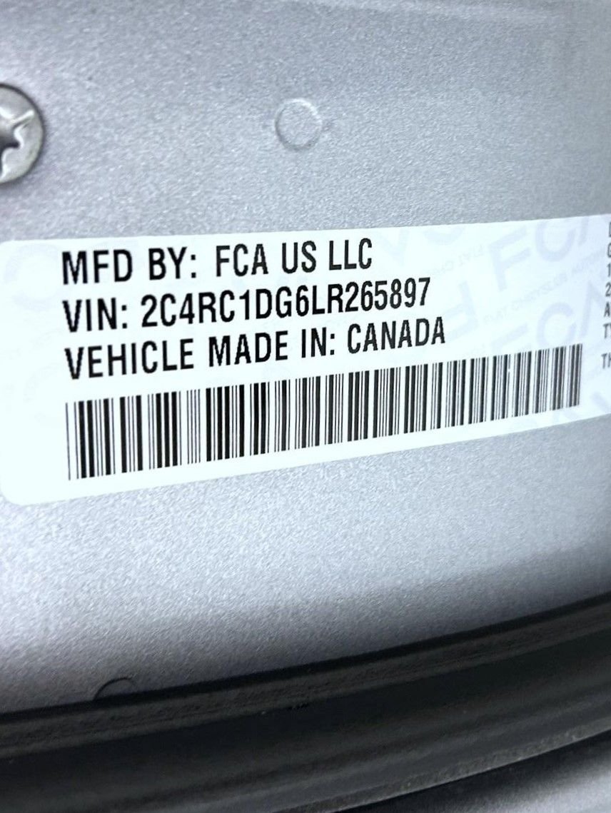 Used 2020 Silver Chrysler LXI image 25