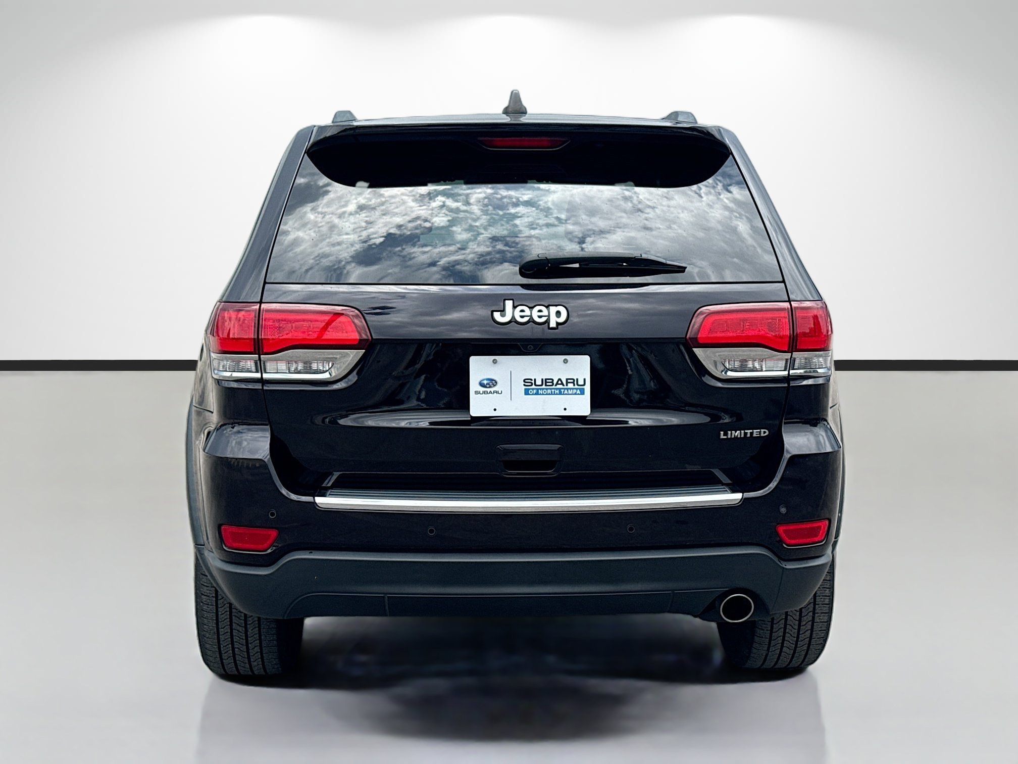Used 2020 Sangria Metallic Clearcoat Jeep Limited image 4