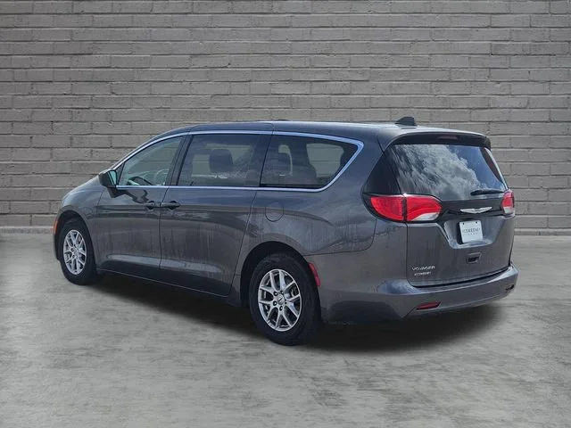 Used 2023 Gray Chrysler LX image 3