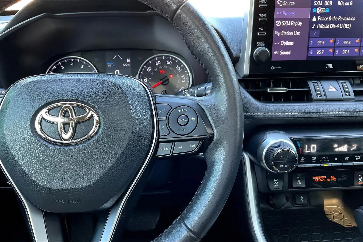 Used 2022 Blizzard Pearl Toyota XLE Premium image 25