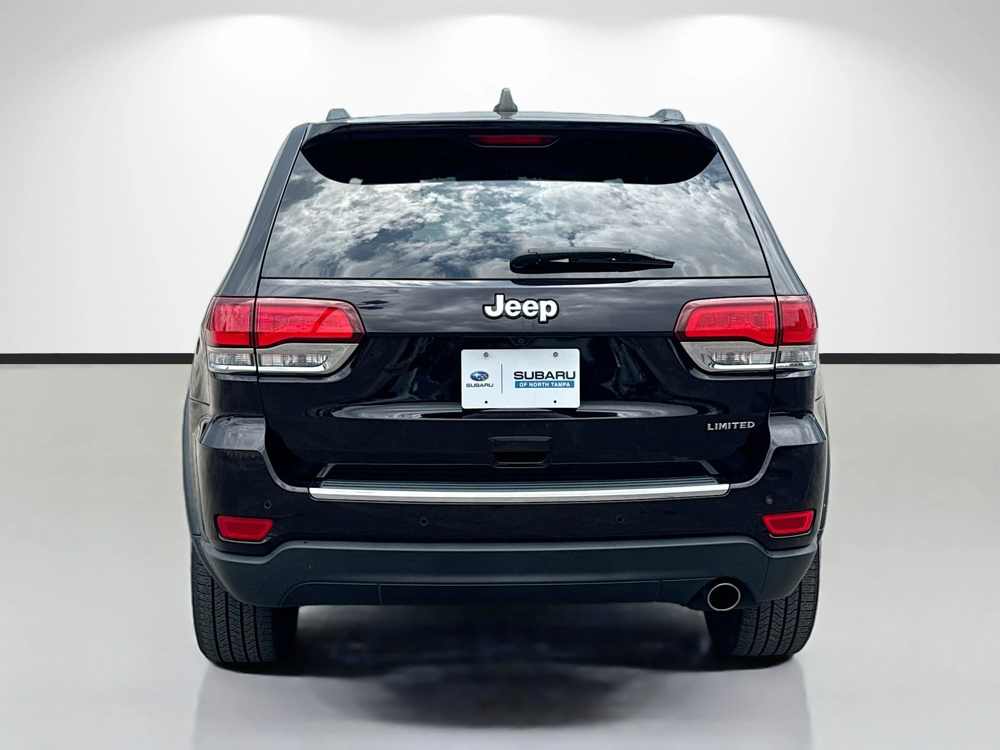 Used 2020 Sangria Metallic Clearcoat Jeep Limited image 4