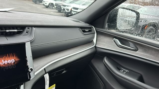 New 2026 Baltic Gray Metallic Clearcoat Jeep Altitude image 19