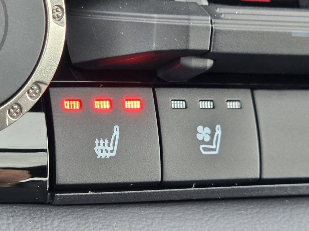 2026 Toyota Tundra Platinum - Photo 9
