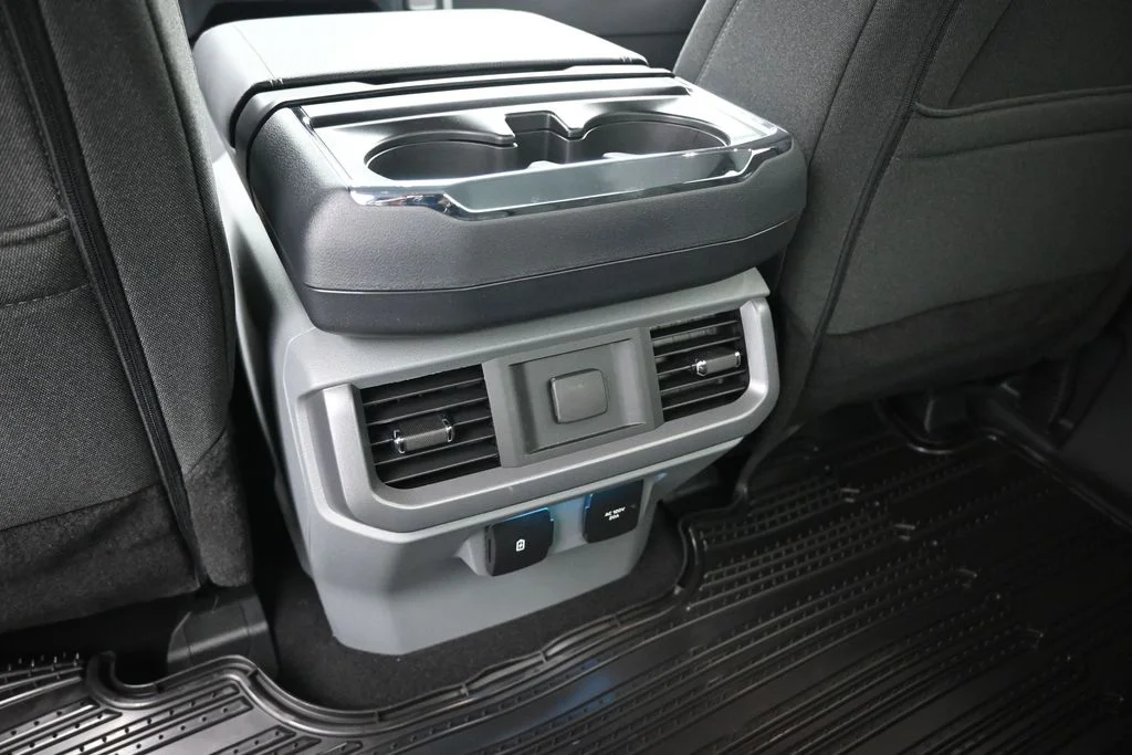 New 2026 Oxford White Ford XLT image 19