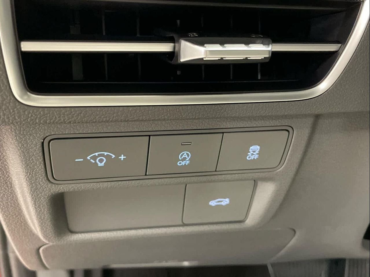 New 2026 Serenity White Hyundai SE image 27