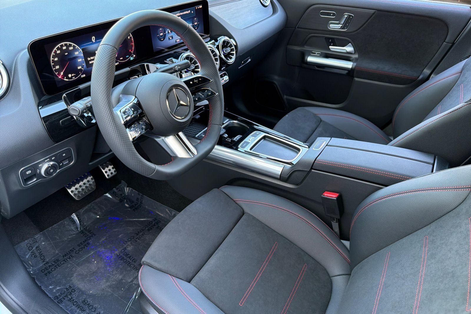 New 2026 Polar White Mercedes-Benz GLA 250 image 14