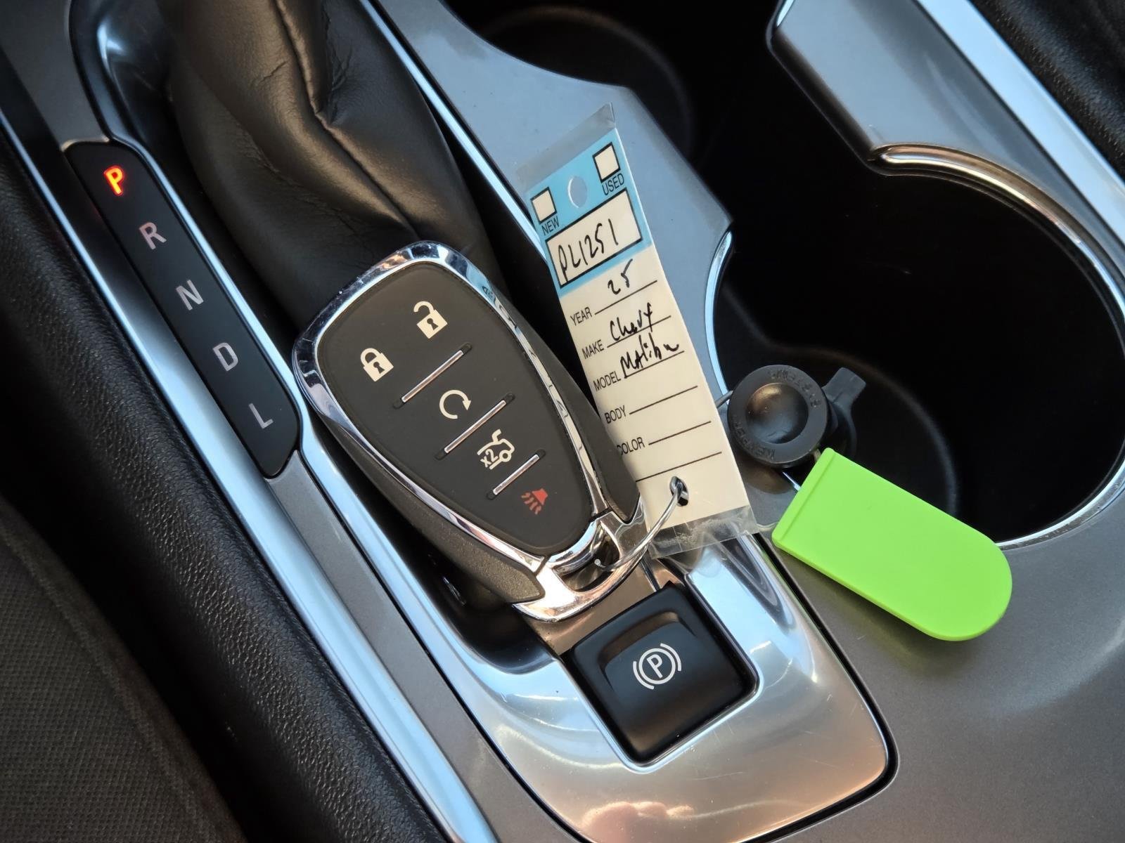 Used 2025 Summit White Chevrolet LT image 35