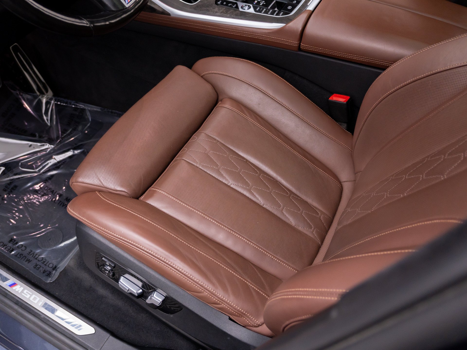Used 2021 Arctic Grey Metallic BMW M50i image 16