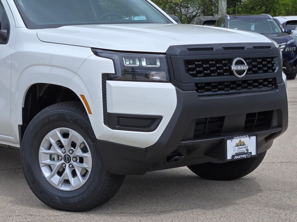 New 2026 Glacier White Nissan Crew Cab S image 2
