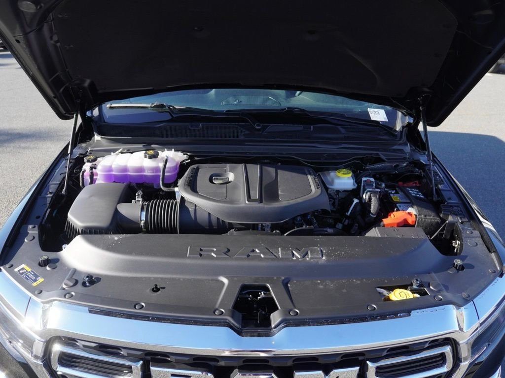 New 2026 Diamond Black Crystal Pearl-Coat Exterior Paint RAM Big Horn image 29