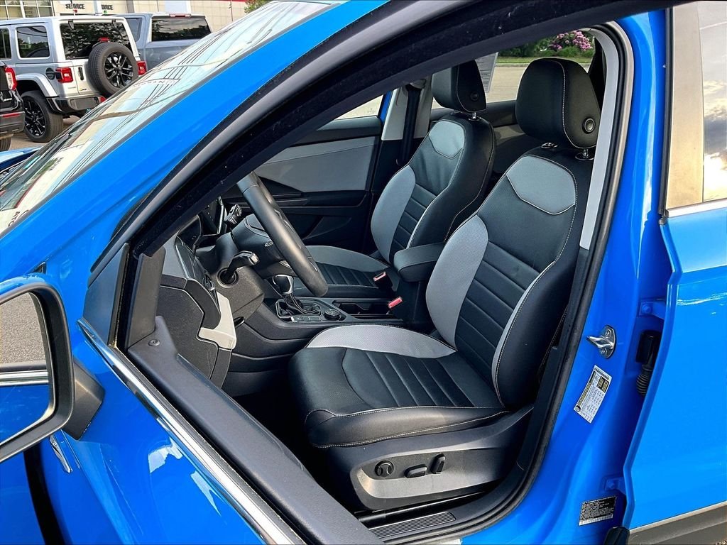 Used 2023 Blue Volkswagen 1.5T SEL image 10