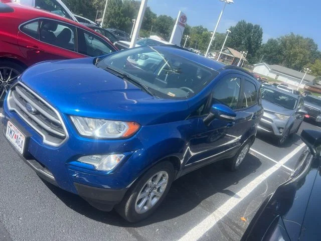 Used 2021 Blue Ford SE image 2