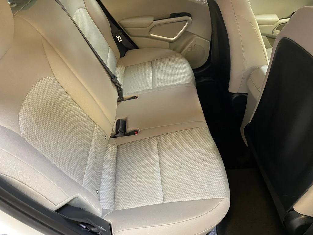 Used 2025 White Kia LX image 26