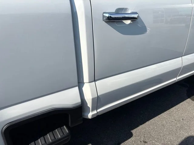 Used 2025 White Ford Lariat image 16