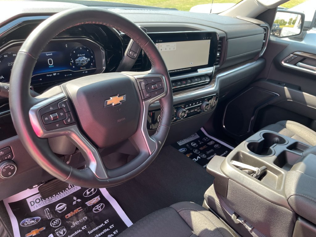 Used 2023 Gray Chevrolet LT image 25