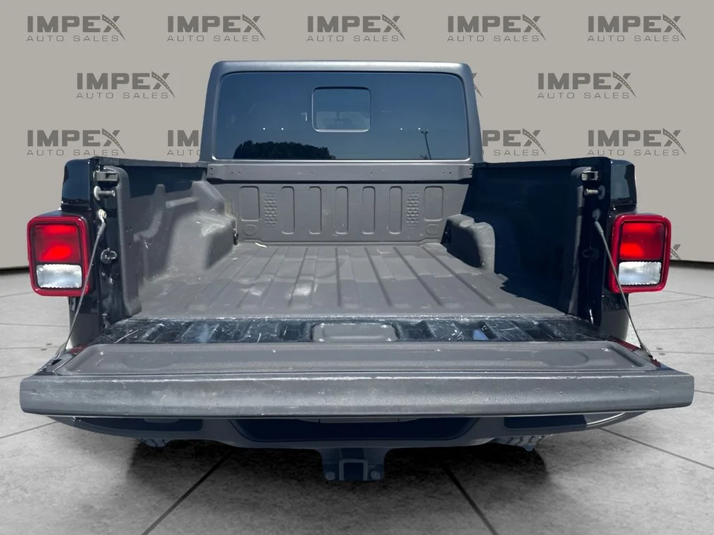 Used 2020 Black Jeep Sport image 24
