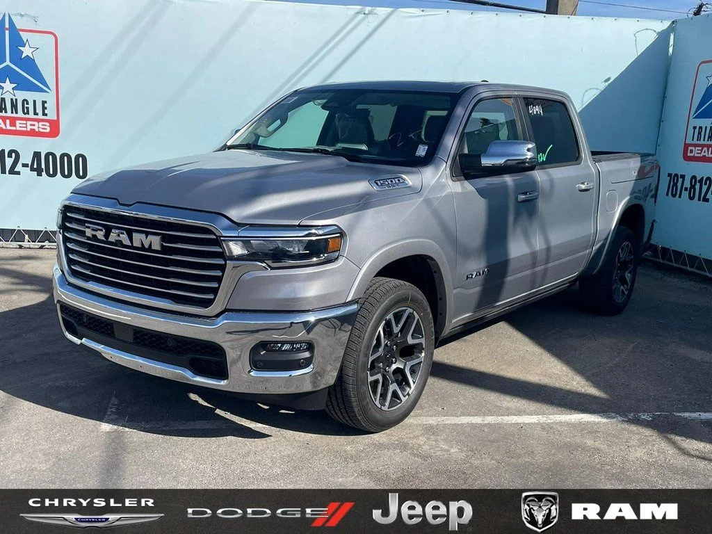 2025 RAM 1500 Laramie 4x4 Crew Cab 5'7's photo