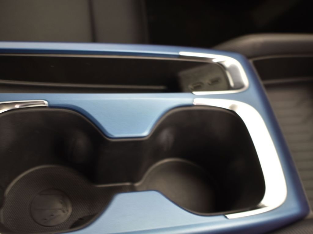 New 2025 Summit White Chevrolet LT image 23