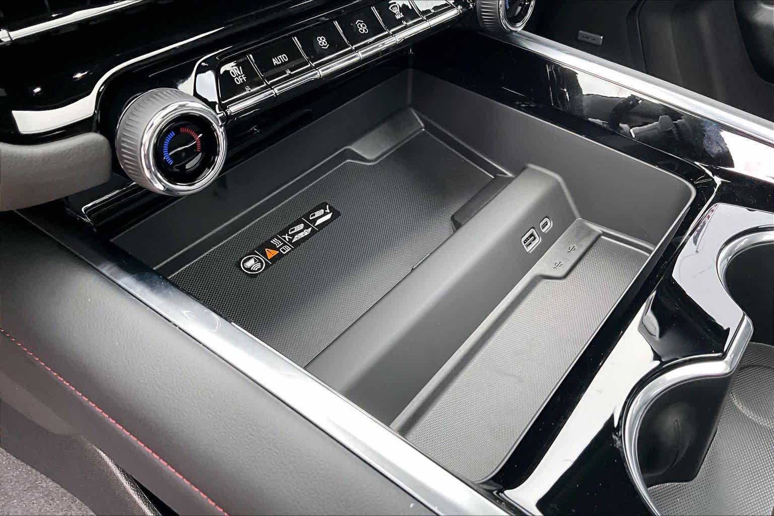 2027 Chevrolet Tahoe RST - Photo 19